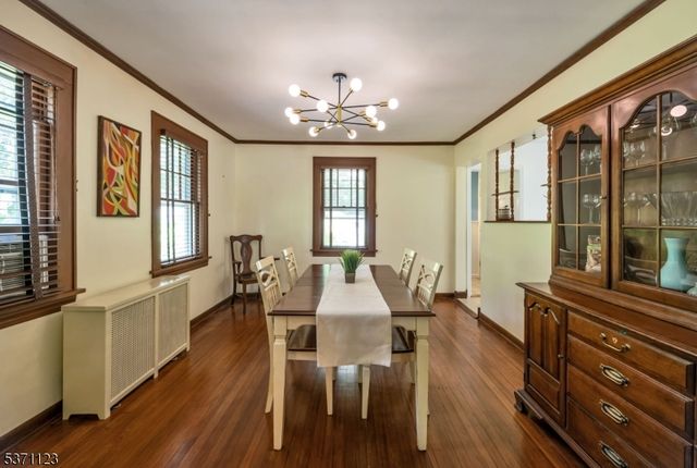 15 Oak St, Allendale Boro, NJ 07401