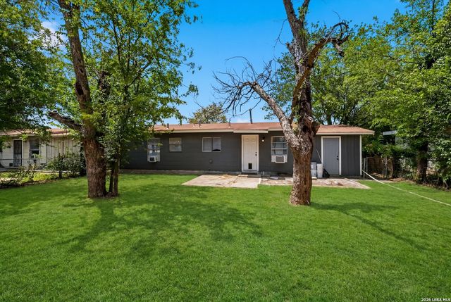 4359 WILD OAK DR, San Antonio, TX 78219