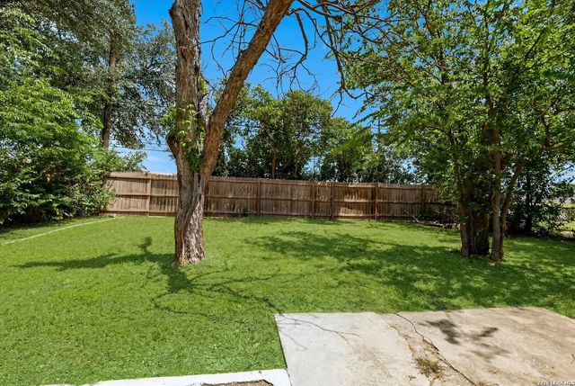 4359 WILD OAK DR, San Antonio, TX 78219