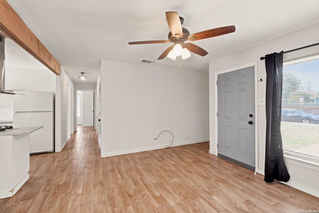 4359 WILD OAK DR, San Antonio, TX 78219