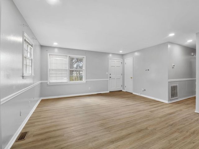 1548 Bud Arthur Bridge Road, Spartanburg, SC 29307