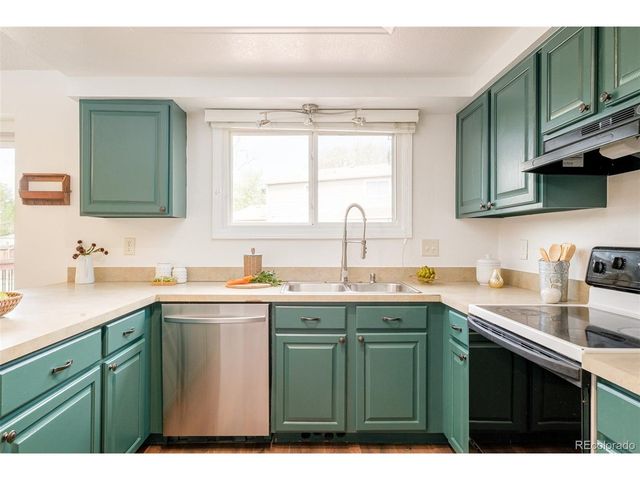 10037 Clayton St, Thornton, CO 80229