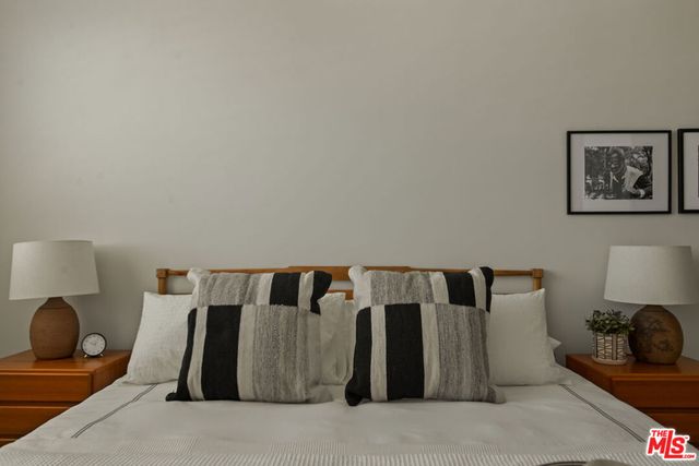 837 N Hudson Avenue 402, Los Angeles, CA 90038