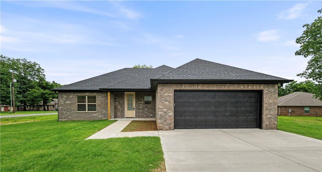 34 Lockhart Drive, Bella Vista, AR 72715