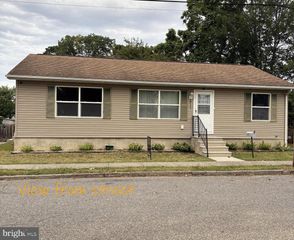 811 PHILADELPHIA AVE, National Park, NJ 08063