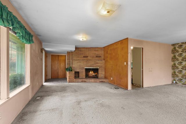 6750 Lakeview Dr, Carmichael, CA 95608