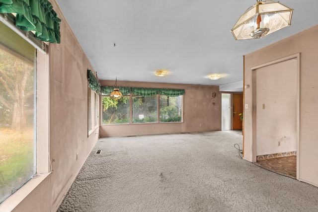 6750 Lakeview Dr, Carmichael, CA 95608