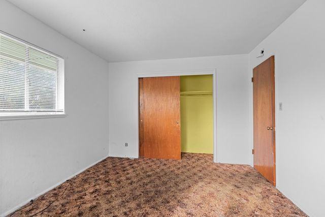 6750 Lakeview Dr, Carmichael, CA 95608