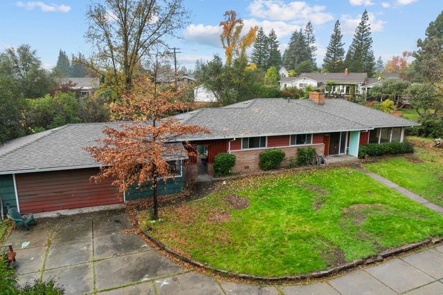 6750 Lakeview Dr, Carmichael, CA 95608