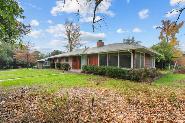 6750 Lakeview Dr, Carmichael, CA 95608