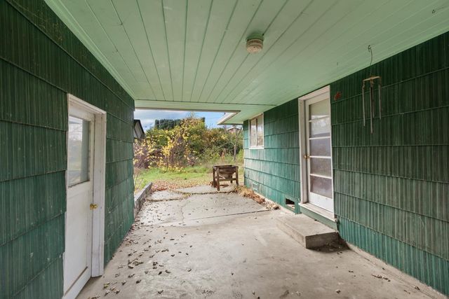 6750 Lakeview Dr, Carmichael, CA 95608