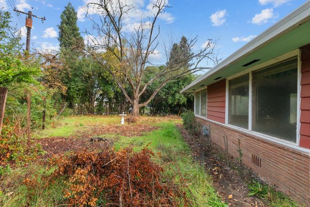 6750 Lakeview Dr, Carmichael, CA 95608