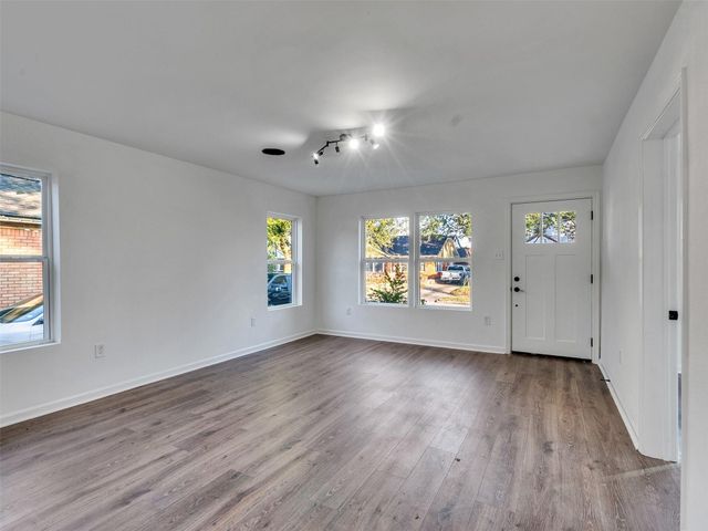 2416 Cumberland Street, Houston, TX 77023