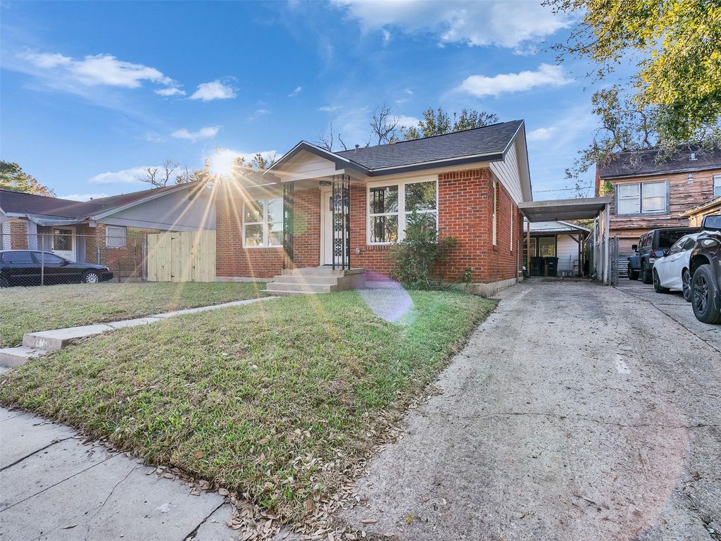 2416 Cumberland Street, Houston, TX 77023