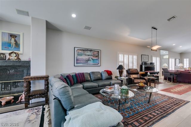2016 Bay Hill Drive, Las Vegas, NV 89117