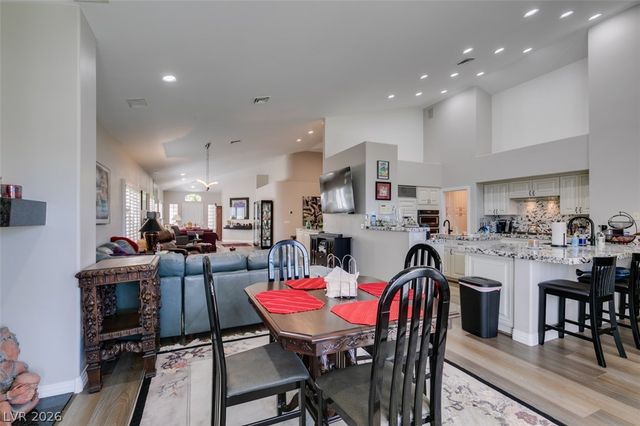 2016 Bay Hill Drive, Las Vegas, NV 89117
