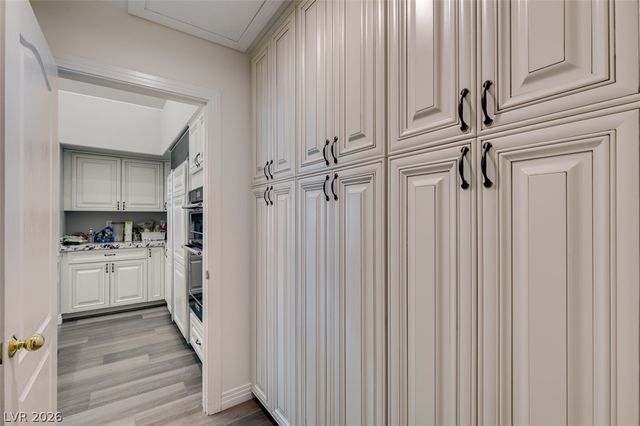2016 Bay Hill Drive, Las Vegas, NV 89117