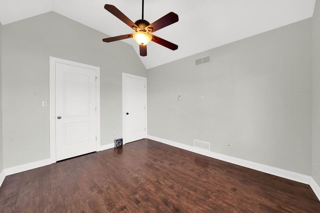 6120 W 98th Street, Oak Lawn, IL 60453