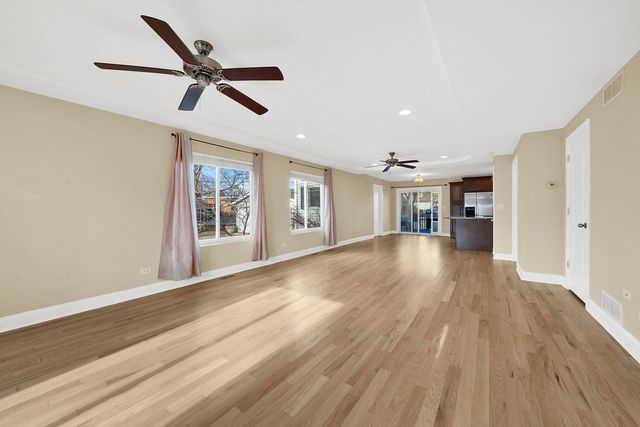 6120 W 98th Street, Oak Lawn, IL 60453