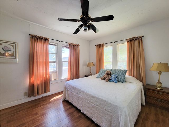 1574 Godwin Street, Houston, TX 77023