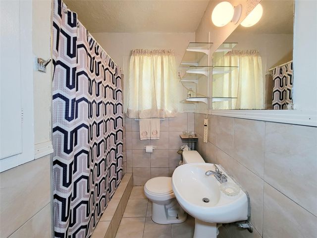 1574 Godwin Street, Houston, TX 77023