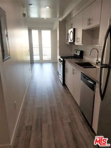 744 Hartford Avenue 203, Los Angeles, CA 90017