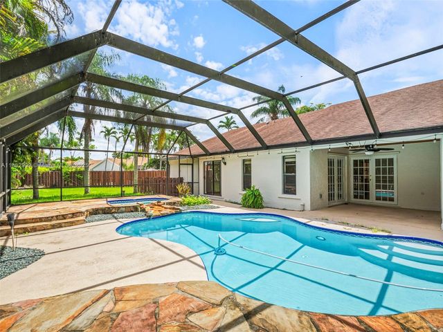 15531 SW 54th Ter, Miami, FL 33185