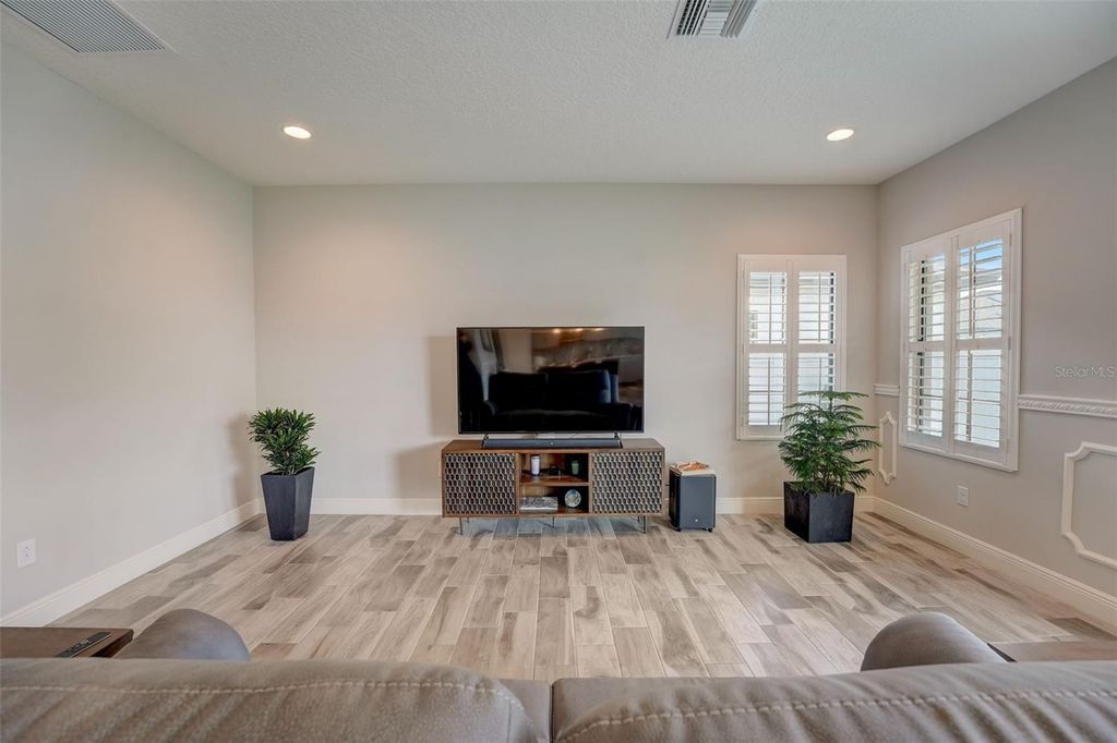 Image 14 of property listing at 13106 FOXTAIL FERN DRIVE, Riverview, FL 33579