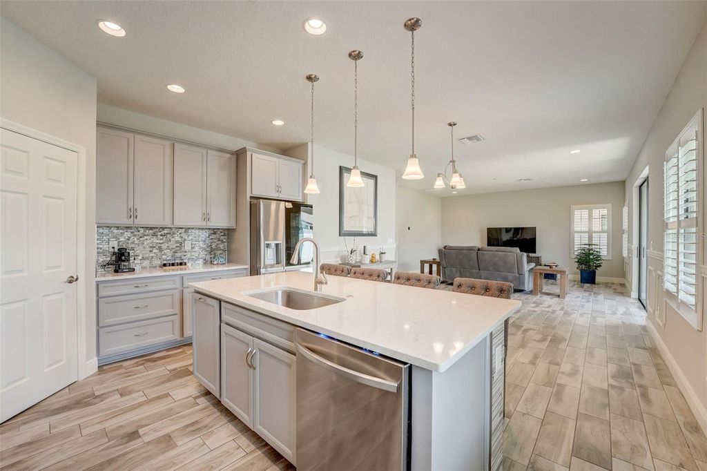 Image 23 of property listing at 13106 FOXTAIL FERN DRIVE, Riverview, FL 33579