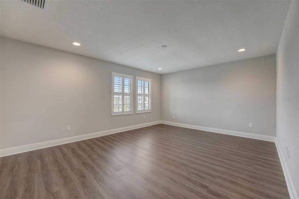 Image 27 of property listing at 13106 FOXTAIL FERN DRIVE, Riverview, FL 33579