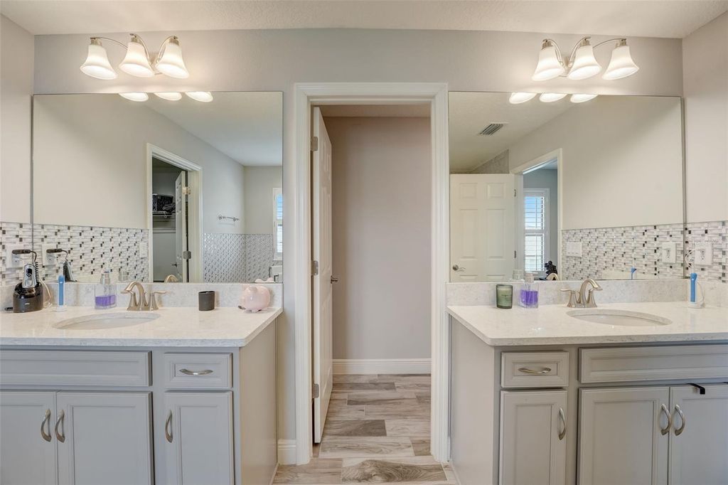 Image 37 of property listing at 13106 FOXTAIL FERN DRIVE, Riverview, FL 33579
