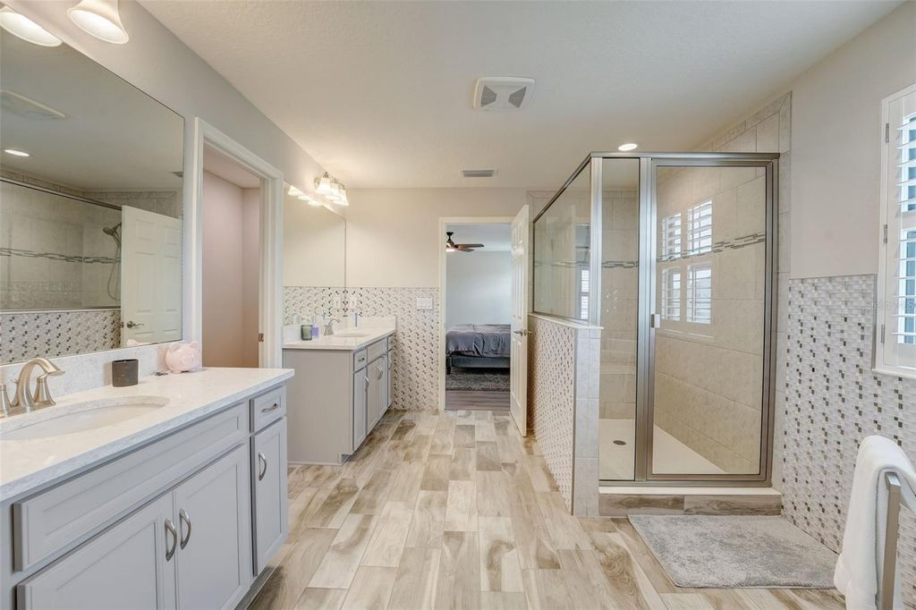 Image 38 of property listing at 13106 FOXTAIL FERN DRIVE, Riverview, FL 33579