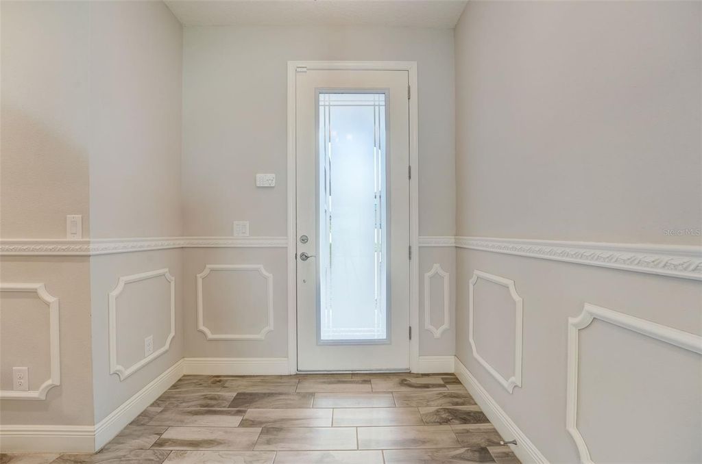Image 6 of property listing at 13106 FOXTAIL FERN DRIVE, Riverview, FL 33579