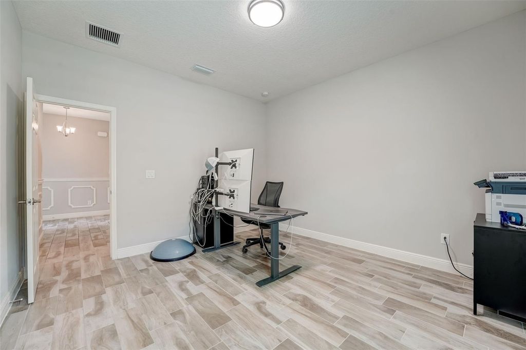 Image 9 of property listing at 13106 FOXTAIL FERN DRIVE, Riverview, FL 33579