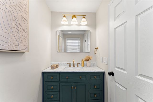52 Clifford St, Boston, MA 02119