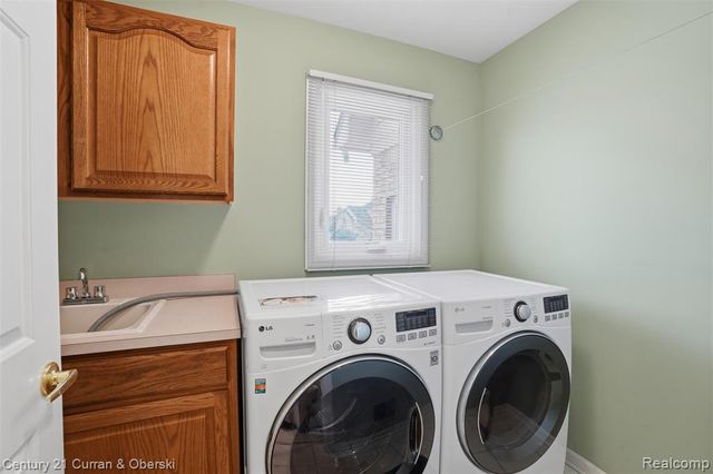 43612 Hoptree Drive, Sterling Heights, MI 48314