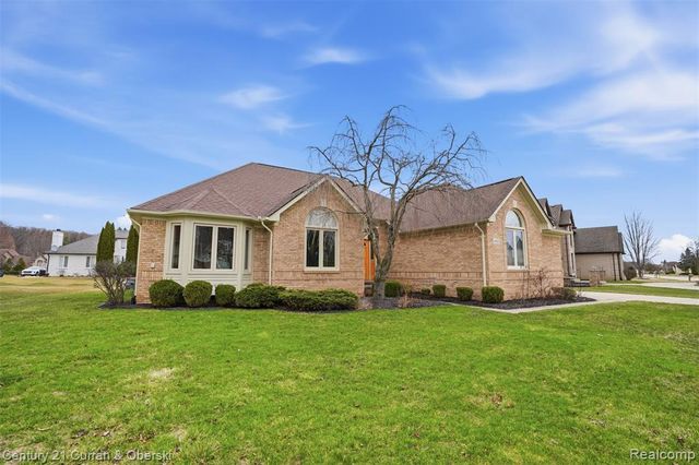 43612 Hoptree Drive, Sterling Heights, MI 48314