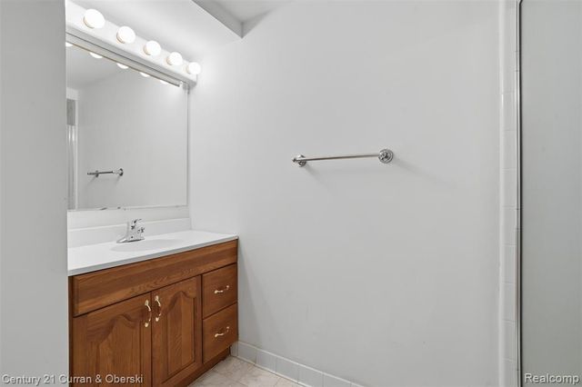 43612 Hoptree Drive, Sterling Heights, MI 48314