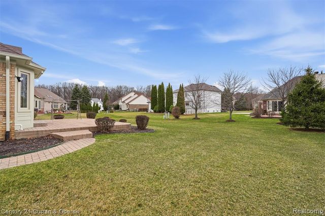 43612 Hoptree Drive, Sterling Heights, MI 48314
