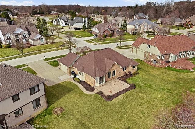 43612 Hoptree Drive, Sterling Heights, MI 48314