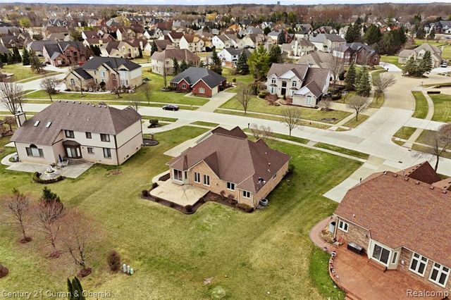 43612 Hoptree Drive, Sterling Heights, MI 48314