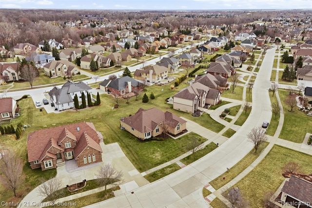 43612 Hoptree Drive, Sterling Heights, MI 48314