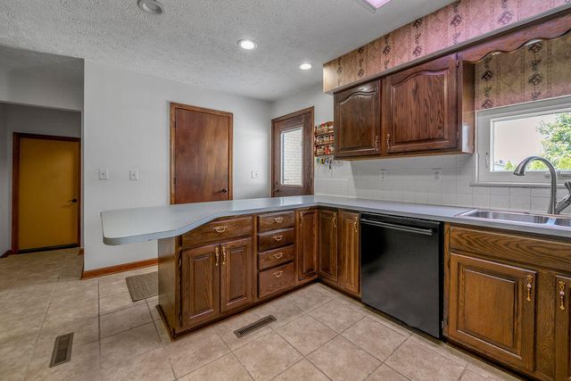 10 Parke Drive, Richmond, KY 40475