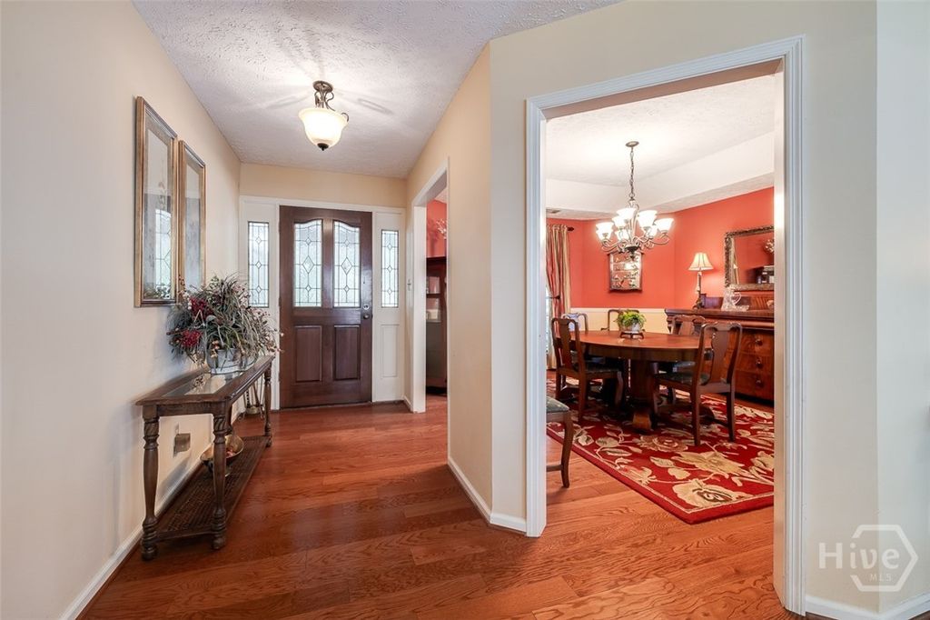 Image 10 of property listing at 126 Shore Road, Savannah, GA 31419