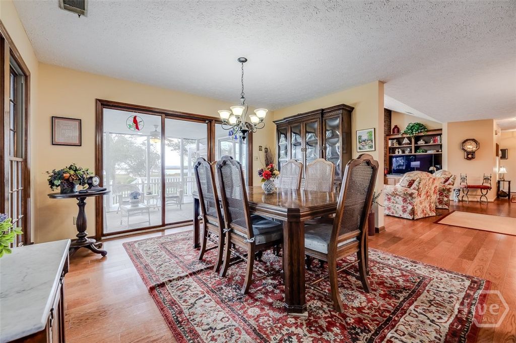 Image 18 of property listing at 126 Shore Road, Savannah, GA 31419