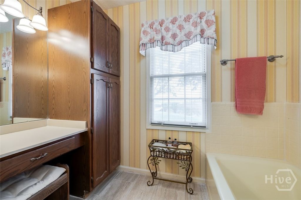 Image 38 of property listing at 126 Shore Road, Savannah, GA 31419