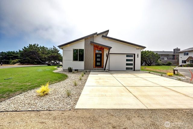 34305 G Street, Ocean Park, WA 98640