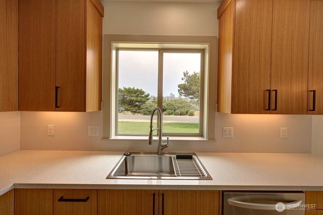 34305 G Street, Ocean Park, WA 98640