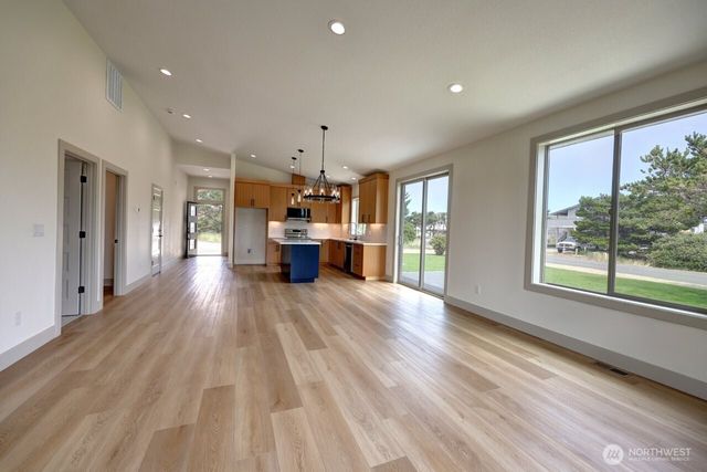 34305 G Street, Ocean Park, WA 98640