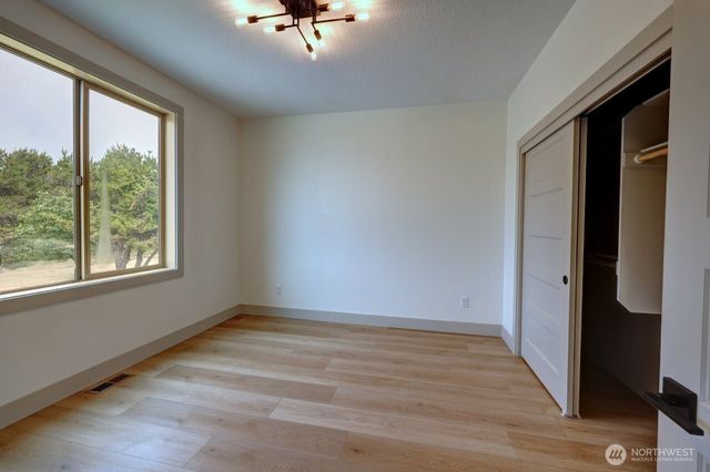 34305 G Street, Ocean Park, WA 98640